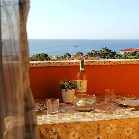 Oikos Con Vista Mare E Wi-fi Apartment